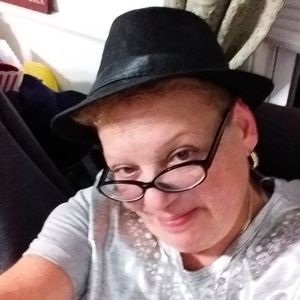 Meet your Posher, Edna